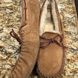 UGG ladies size 11 Tan Suede Moccasins